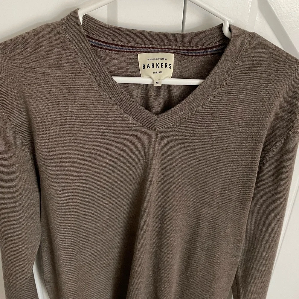 BARKERS' Skyland ZQrx Merino Vee Sweater. 100% Merino Wool, New Zealand Brand. - Picture 8 of 8